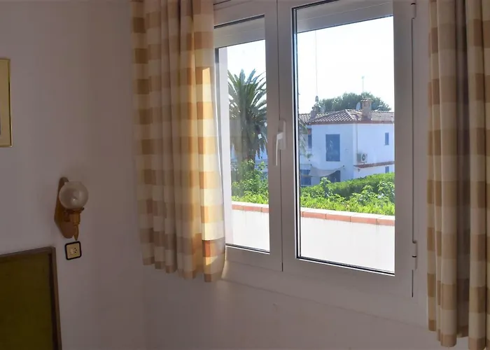 En Primera Linea Playa Ref 285 Empuriabrava